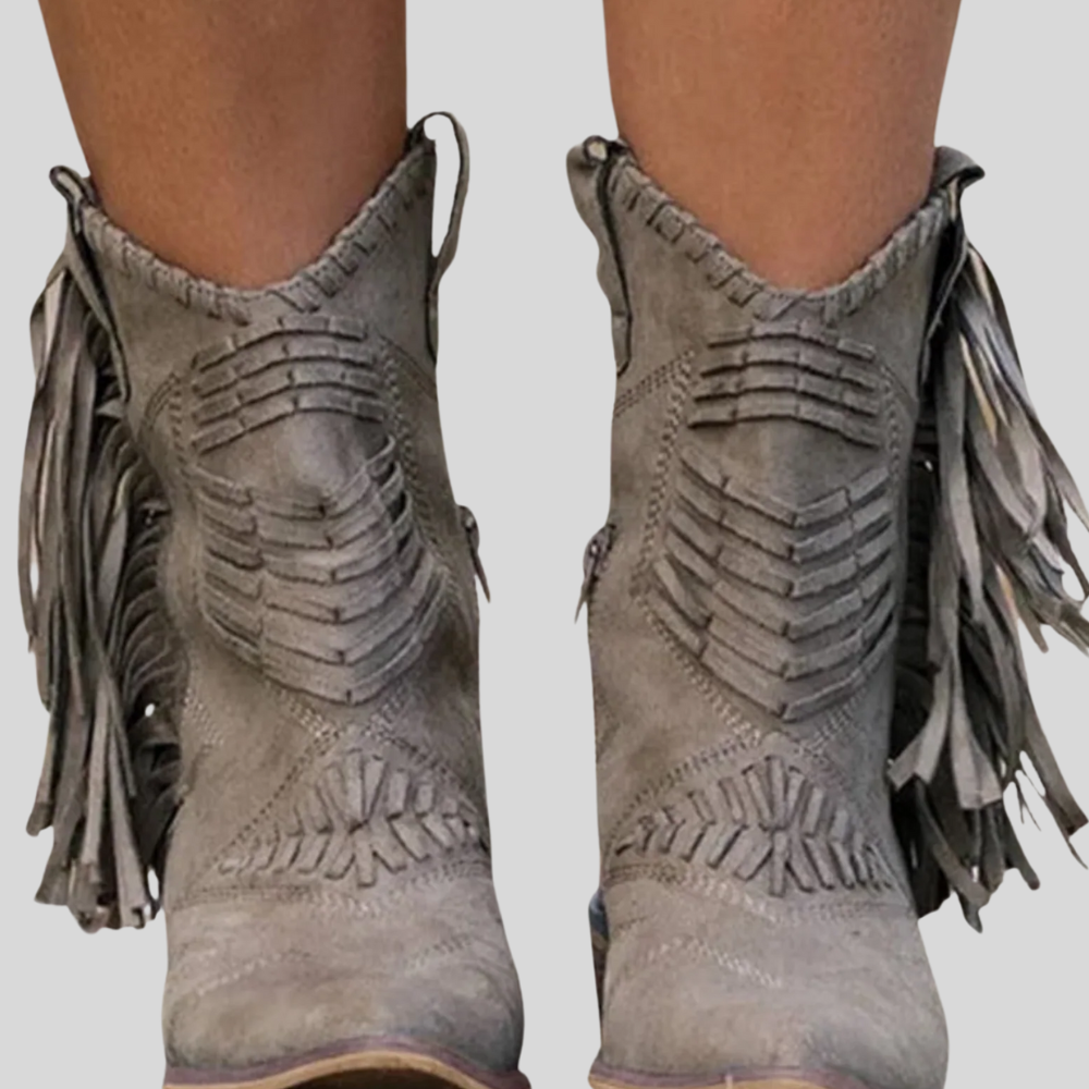 Cowely - Stylish Cowgirl Boots with Trendy Fringes