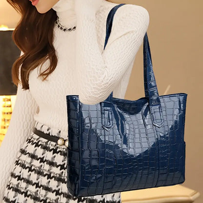 Stylish Crocodile-Embossed Tote Bag for Fashion-Forward Women