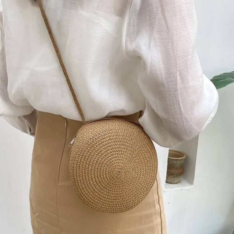 BellaRound - Chic Round Straw Shoulder Bag for Effortless Elegance