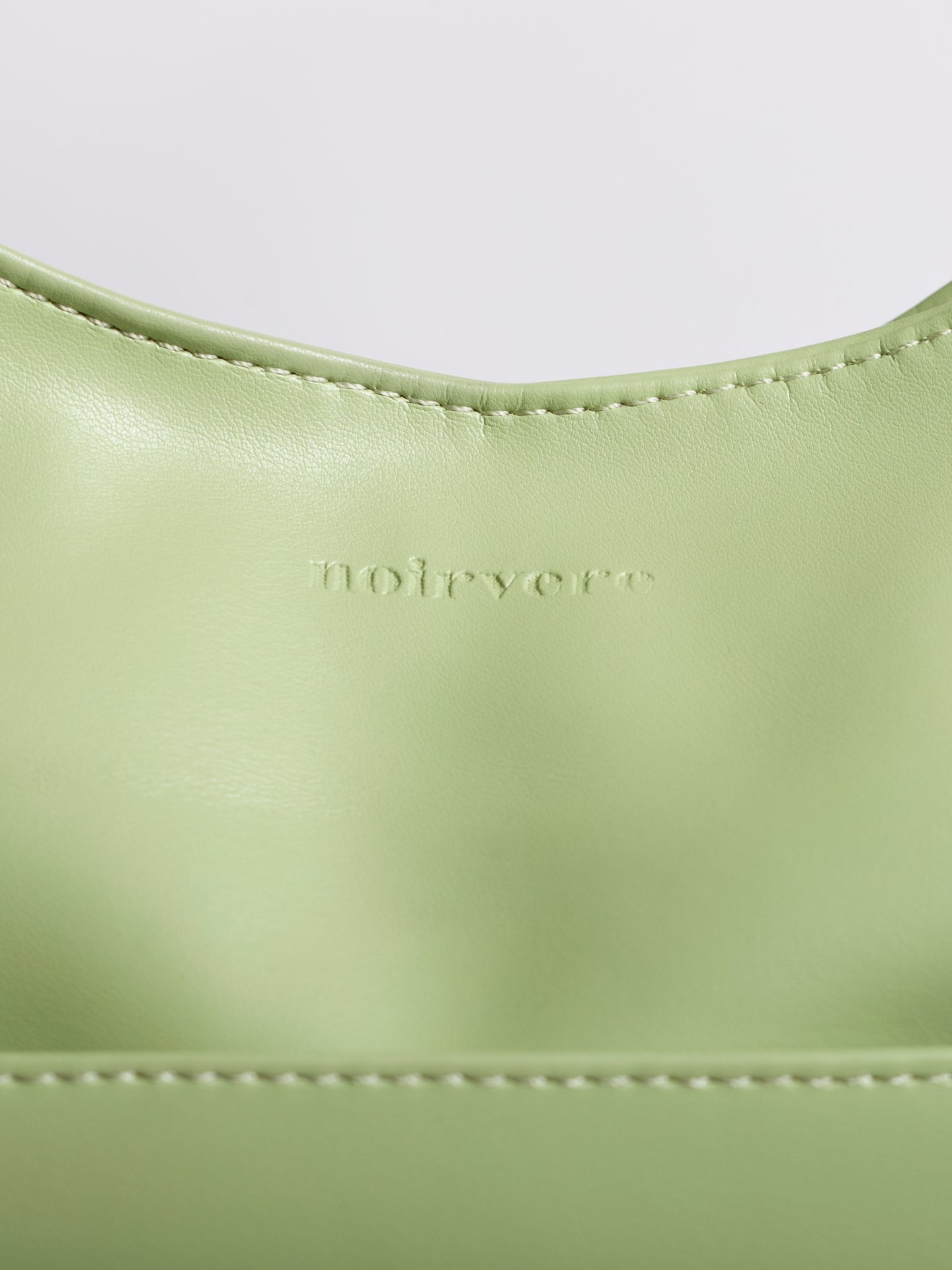 Chic Everyday BB Tote - Stylish Faux Leather Design with Ample Space for Ladies