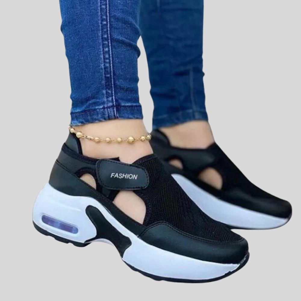 Iza - Chic and Cozy Women's Footwear