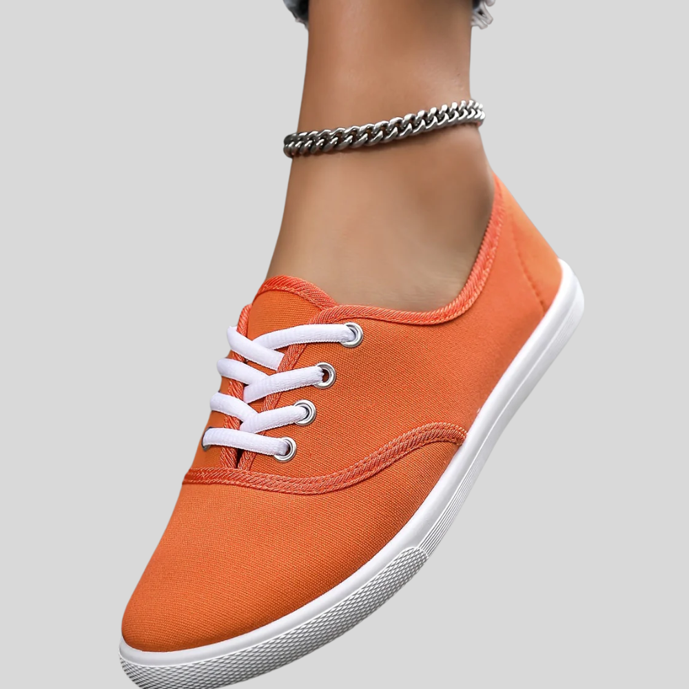 Lotte - Stylish and Cozy Low Canvas Lace-Up Sneakers