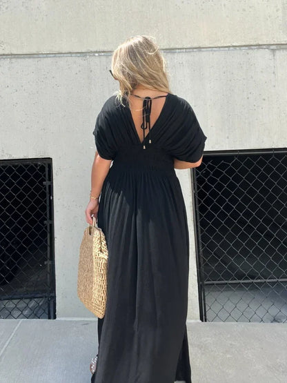 Julia - Elegant Maxi Dress with Flattering V-Neckline