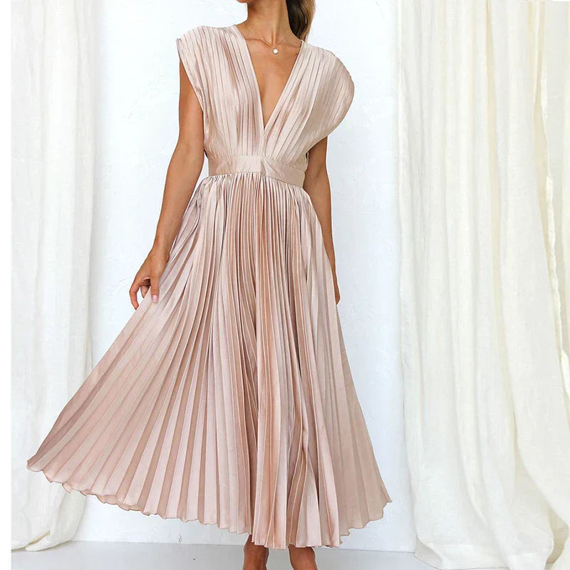 Aria - Elegant V-Neck Maxi Dress with Chic Pleats