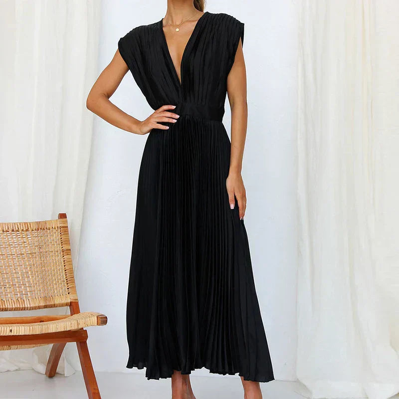Aria - Elegant V-Neck Maxi Dress with Chic Pleats