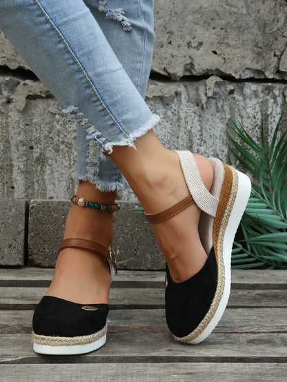 Andrea - Chic and Cozy Espadrilles for Your Perfect Summer Look