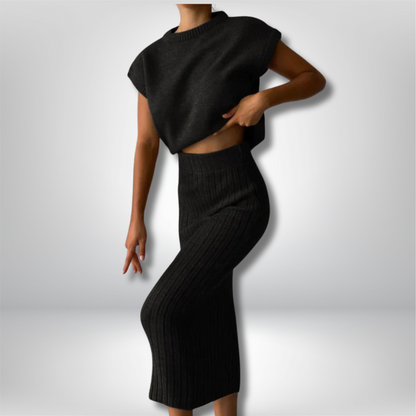 Chic Jackie Ensemble: Stylish Sleeveless Skirt with Cozy Knit Top