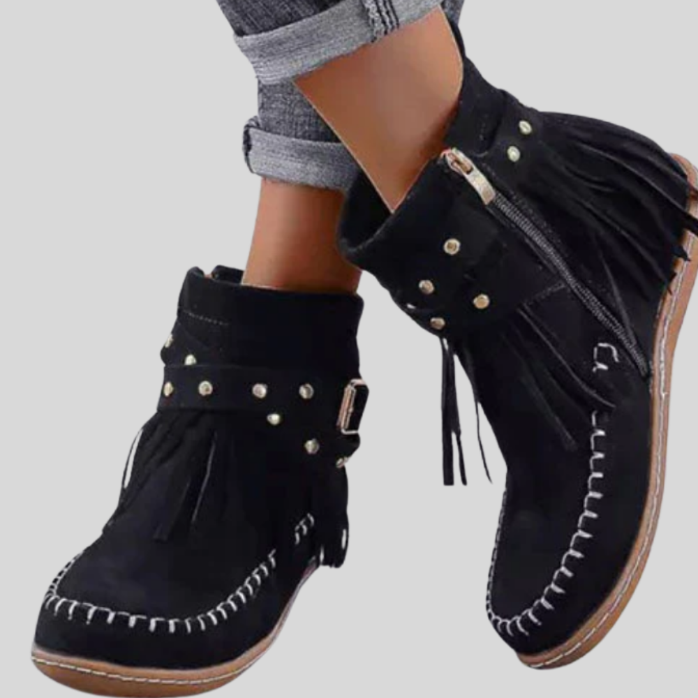 Isla - Chic Vintage-Inspired Boots with Trendy Fringes