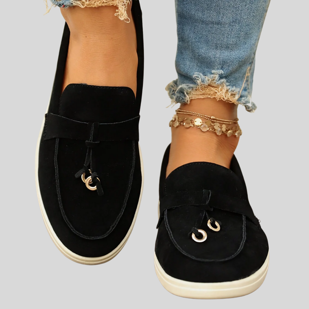 Mila - Chic Feminine Tassel Loafers with Stylish Iron Ring Accent