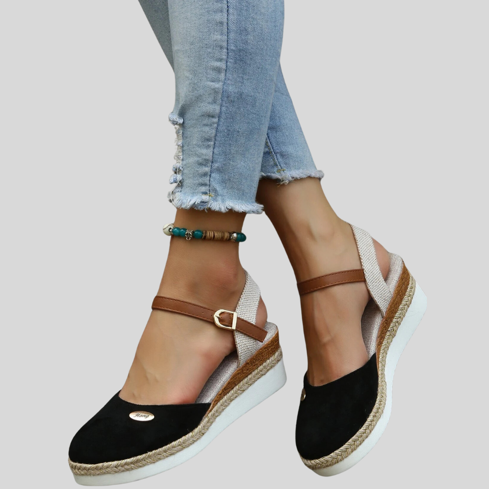 Andrea - Chic and Cozy Espadrilles for Your Perfect Summer Look