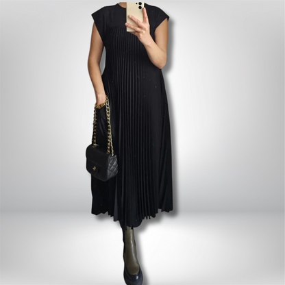 Zoey - Elegant Sleeveless Pleated Dress in Chic Solid Colors