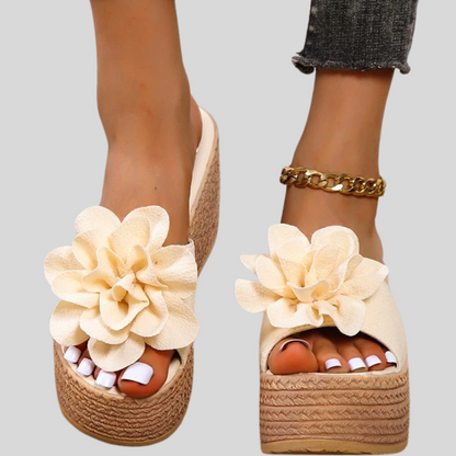 Wida - Stylish and Chic Plateau Sandals for Women