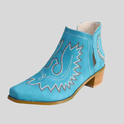 Noelle - Stylish and Authentic Cowboy Boots