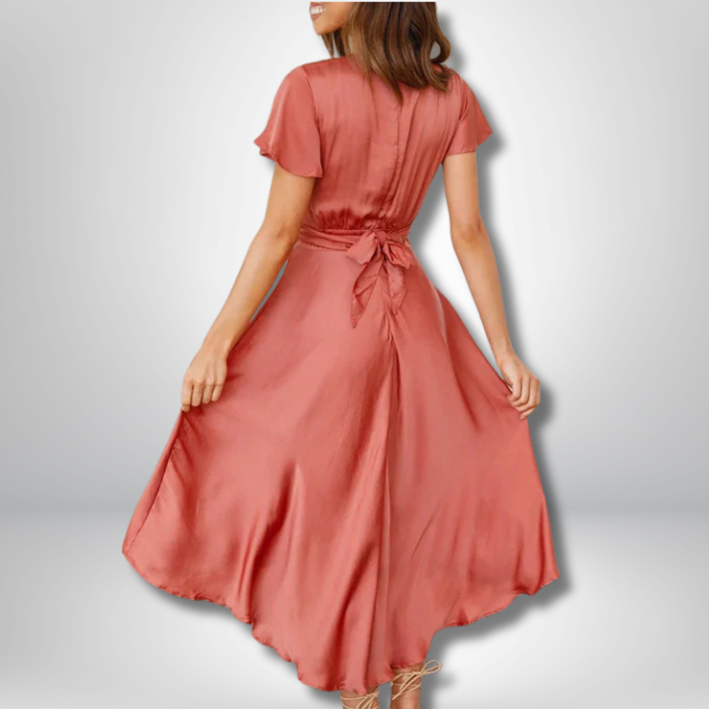 Hannah - Elegant and Trendy Chic Dress