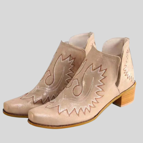 Noelle - Stylish and Authentic Cowboy Boots