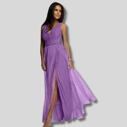 Leah - Chic V-Neck Dress with Timeless Elegance