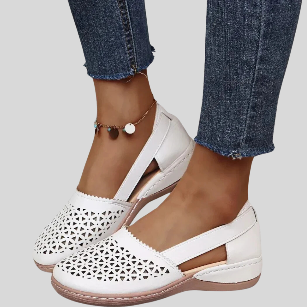 Ainsley - Chic and Cozy Footwear