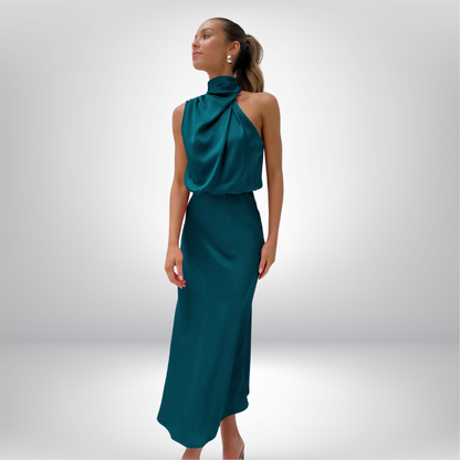 Evie | Chic Dress Featuring a Stylish American Neckline
