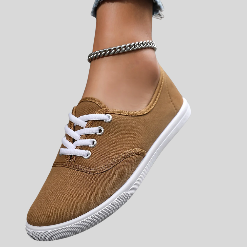 Lotte - Stylish and Cozy Low Canvas Lace-Up Sneakers