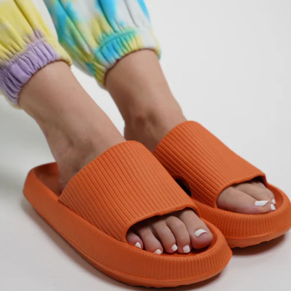 Jun - Stylish and Cozy Sandals for All-Day Comfort