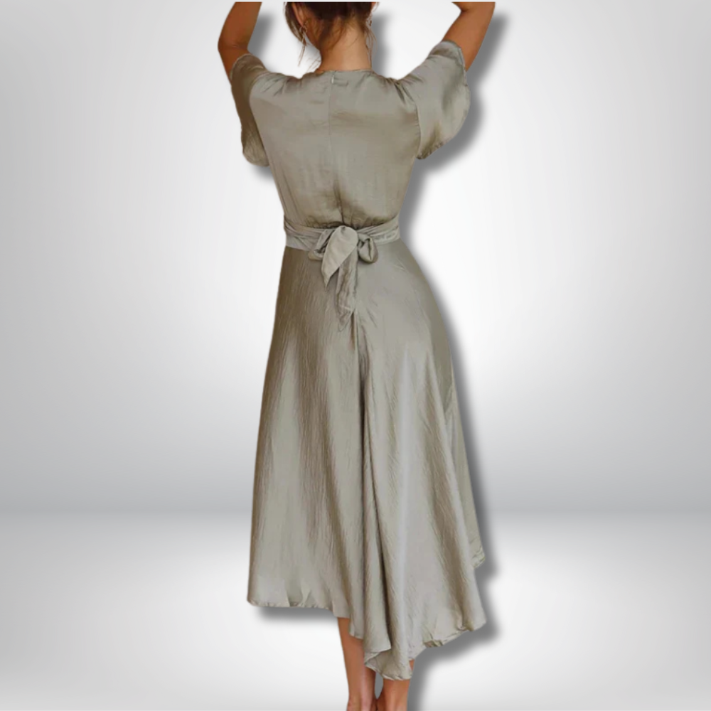 Hannah - Elegant and Trendy Chic Dress