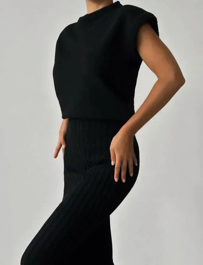 Chic Jackie Ensemble: Stylish Sleeveless Skirt with Cozy Knit Top