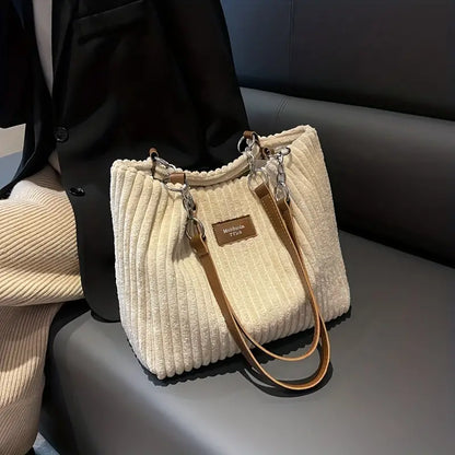 Chic Shoulder Bag with Stylish Strap