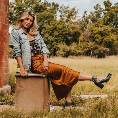 Chic Vintage Women's Boots by Mia