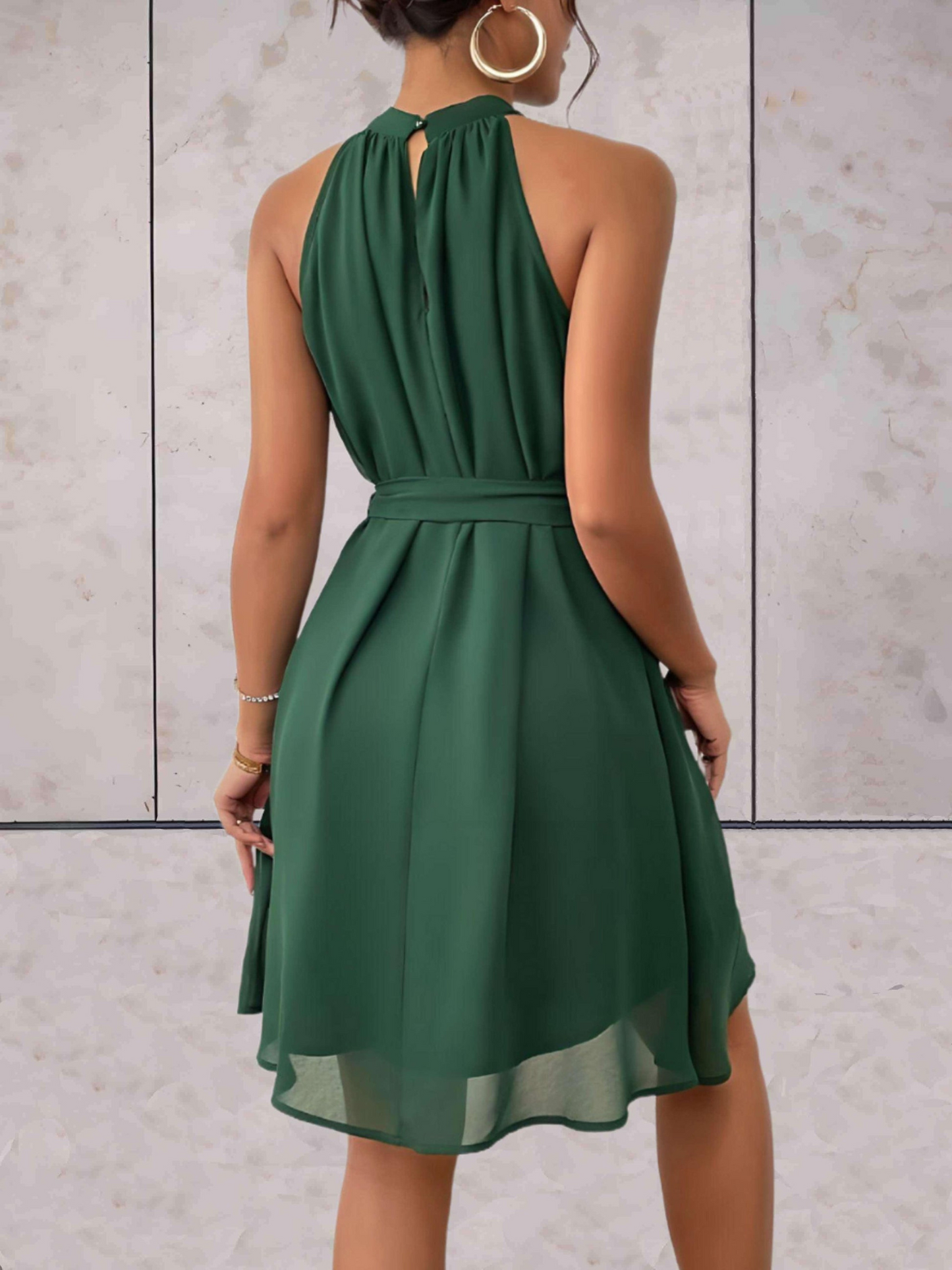 Chic Elegance - Women's Sleeveless Mini Dress with Round Neck and Stylish Buttoned Belt