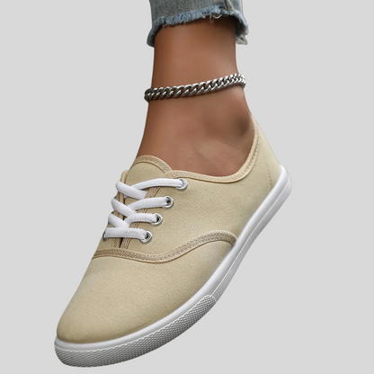 Lotte - Stylish and Cozy Low Canvas Lace-Up Sneakers