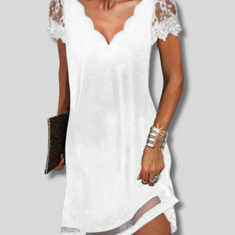 Stunning Dress Adorned with Exquisite Details