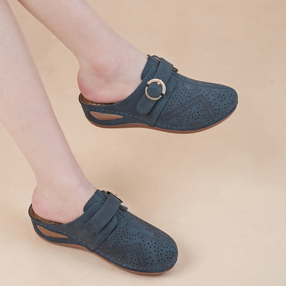 Annabel - Stylish and Comfortable Closed-Toe Sporty Sandals with Chic Buckle Straps