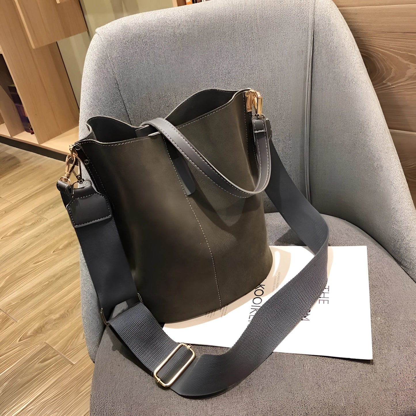 Chic Tan Leather Bucket Bag - Stylish Adjustable Strap for the Modern Woman