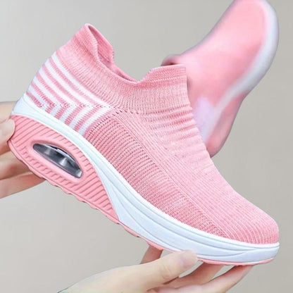 Dessa - Trendy and Cozy Hiking Boots for Your Adventures