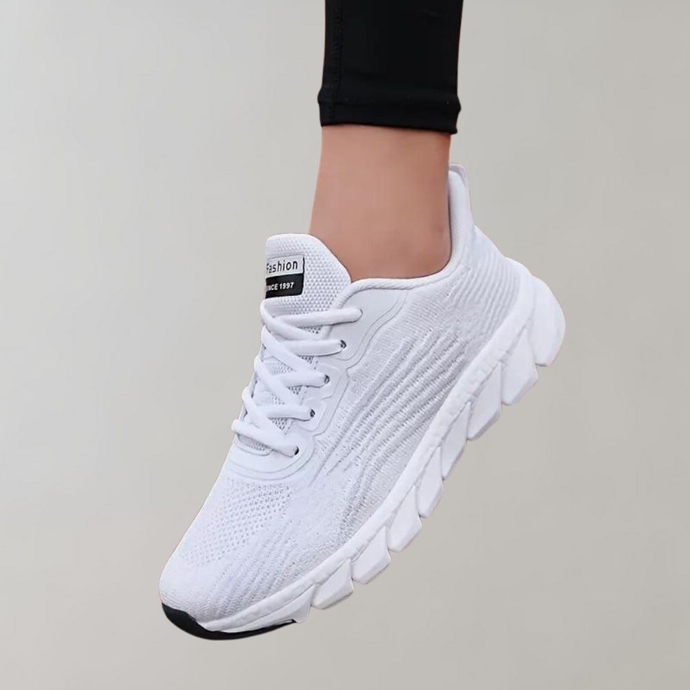 Imelda - Stylish and Cozy Hiking Boots for Your Adventures