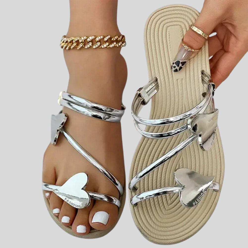 Chic Heart-Designed Slippers for Women – Luxurious Leather, Plush Foam Sole, Slip-Resistant – Perfect for Summer Adventures, Offered in Elegant Gold and Silver