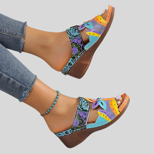 Vibrant Summer Sandals for Women – Featuring Rainbow Straps, Comfy Cushioned Footbed, and an Ergonomic Design – Perfect for Beach Adventures and Casual Outings, Available in a Variety of Colors