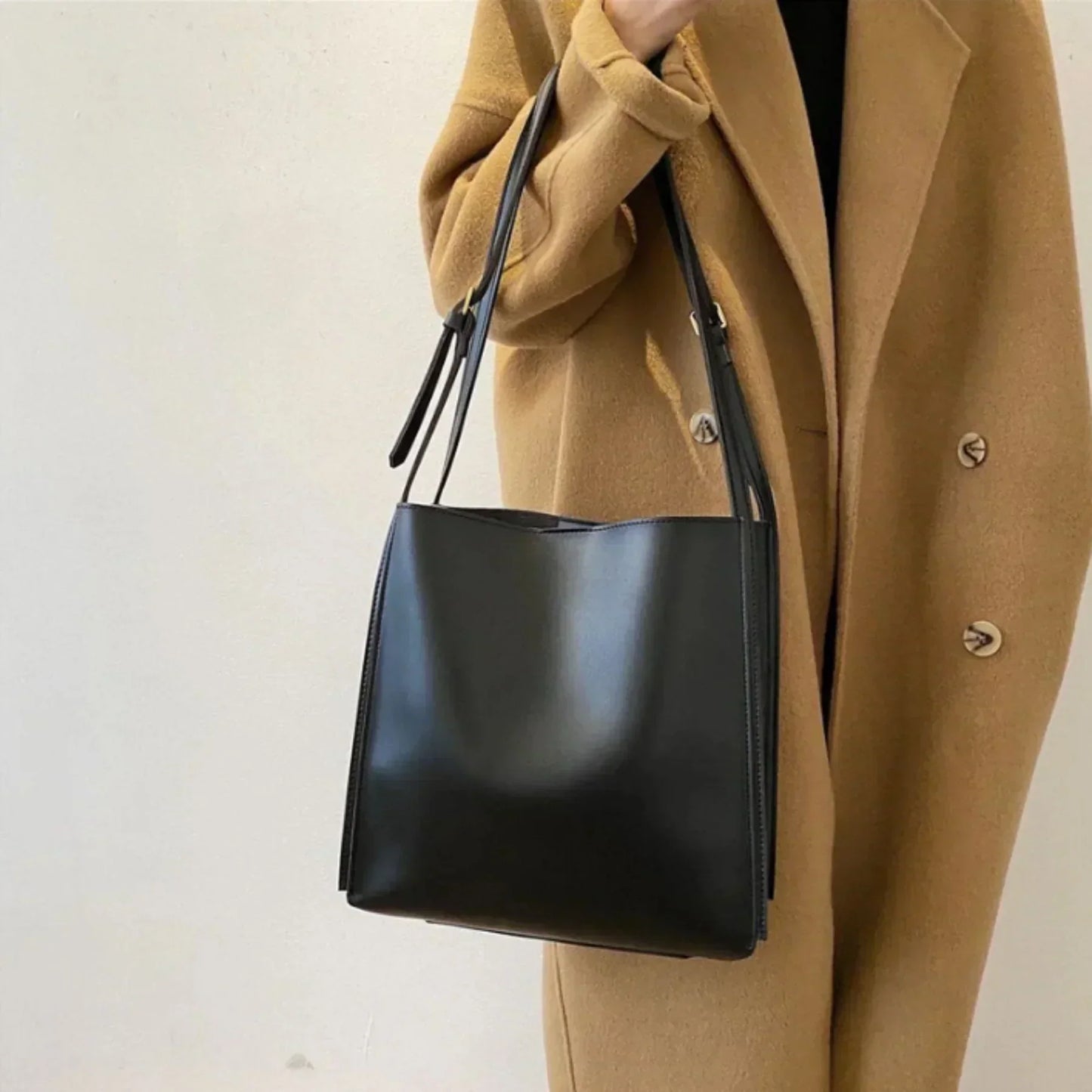 Timeless Elegance | Vintage-Inspired Handbag
