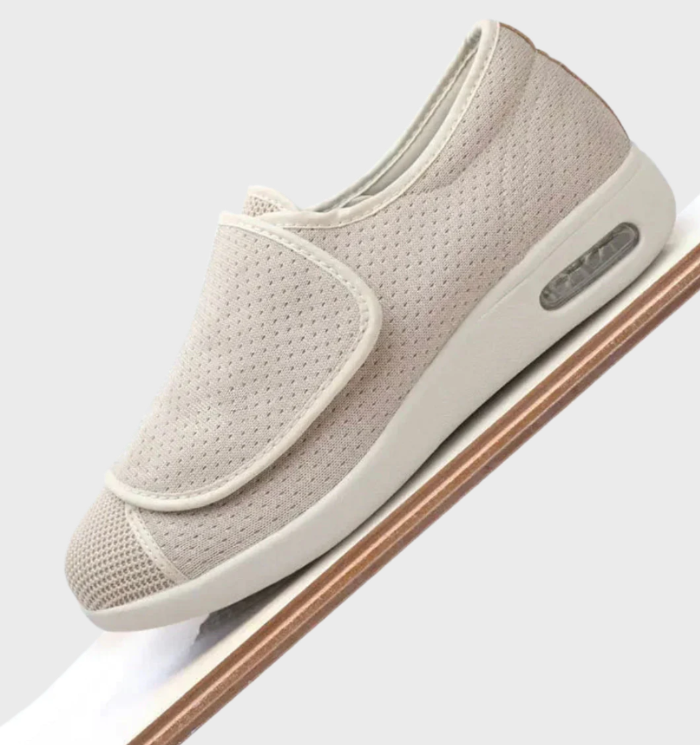 Elin - Ultra-comfortable, secure-fit, extra-wide women's trainers for effortless style