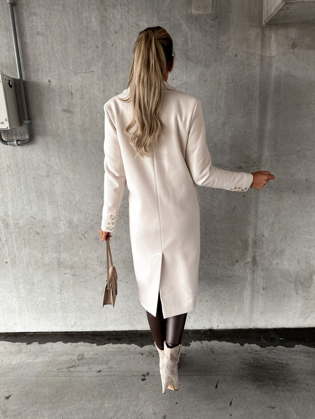 Walcey - Chic and Stylish Long Trench Coat for Women