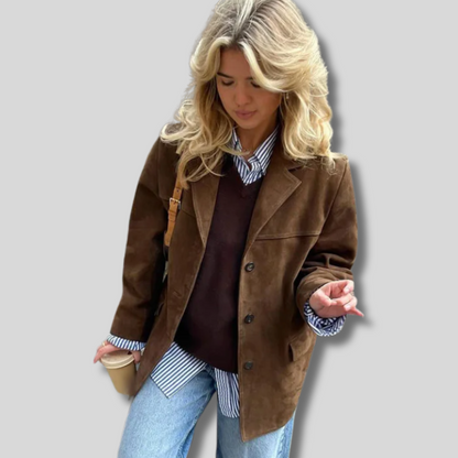 Chic Vintage-Inspired Jacket for Fashion-Forward Women