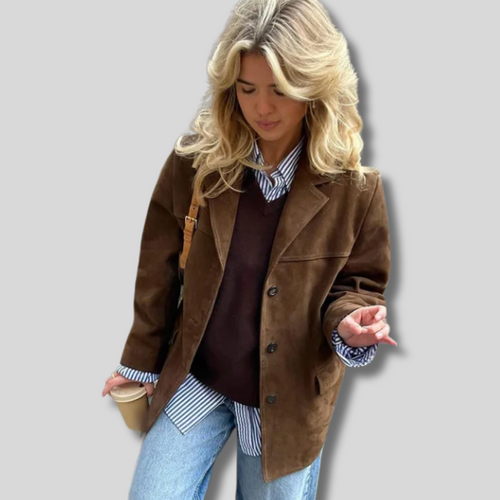 Chic Vintage-Inspired Jacket for Fashion-Forward Women
