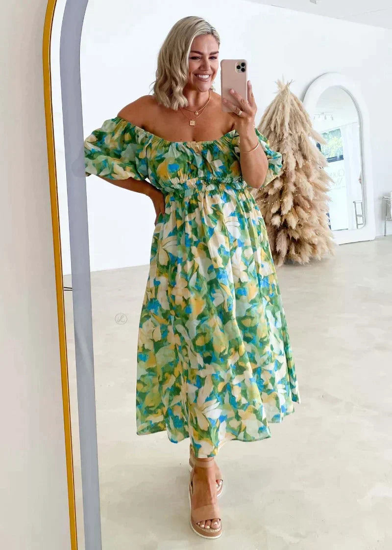 Mila - Chic and Trendy Dress