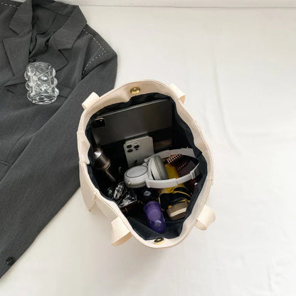 Chic and Stylish Women's Everyday Handbag