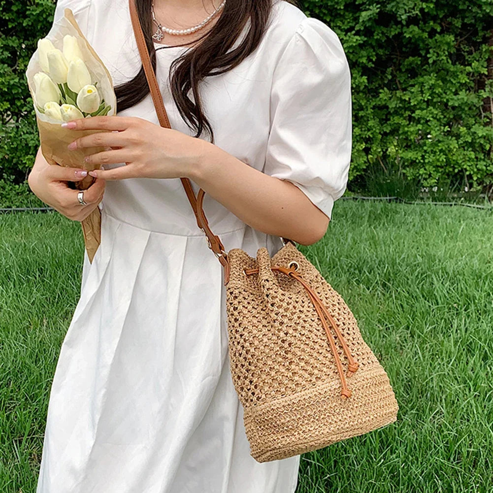 Chic Hand-Woven Straw Bucket Bag for Women - Perfect Summer Companion