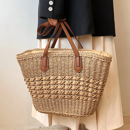 Stylish Bohemian Straw Shoulder Bag for the Beach