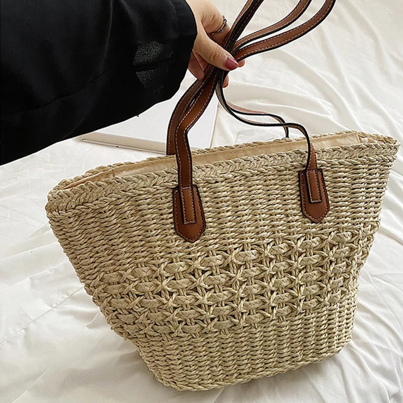 Stylish Bohemian Straw Shoulder Bag for the Beach