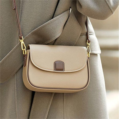 Chic LuxeCarry - Stylish Leather Crossbody Bag for Any Occasion
