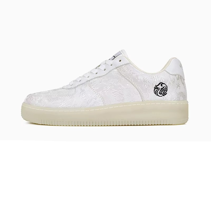 Arclenzo™ IvoryWeave Embroidered Low-Top – Lightweight Minimalist Casual Sneaker