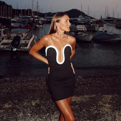 Karen - Stunning Mini Dress with Flattering Plunging Neckline and Chic Contrast Trim